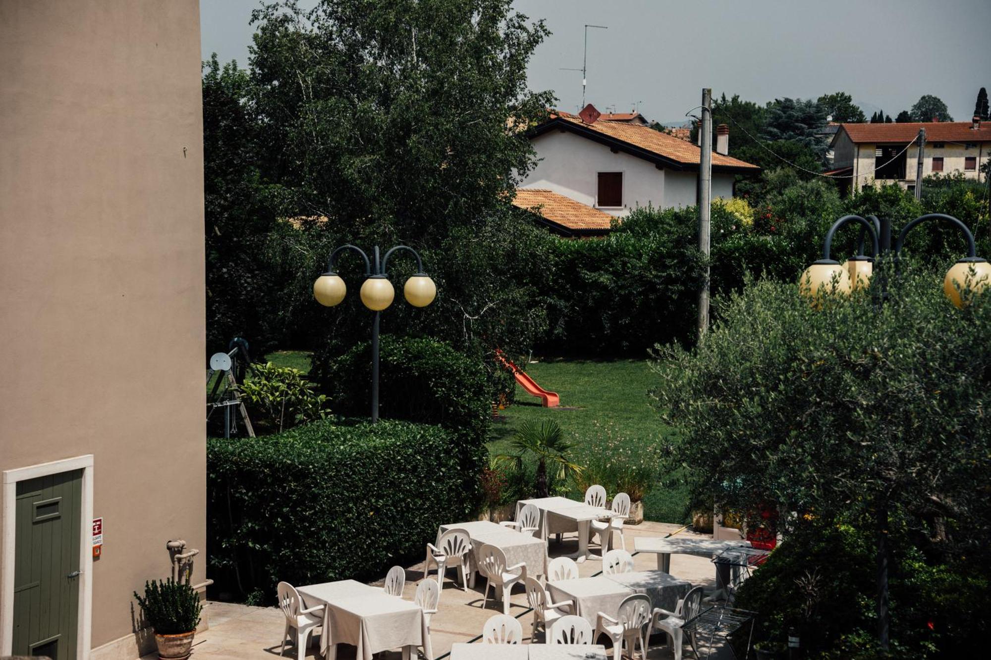 Albergo La Meridiana Castelnuovo del Garda Luaran gambar