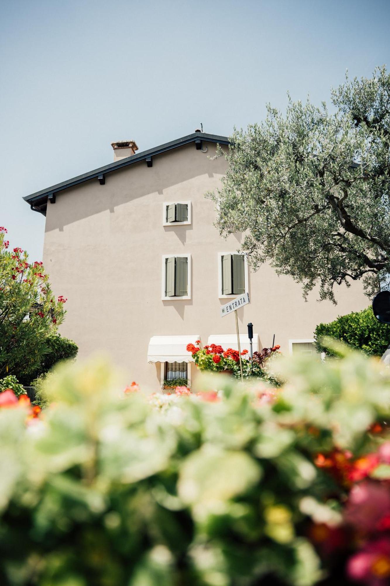 Albergo La Meridiana Castelnuovo del Garda Luaran gambar