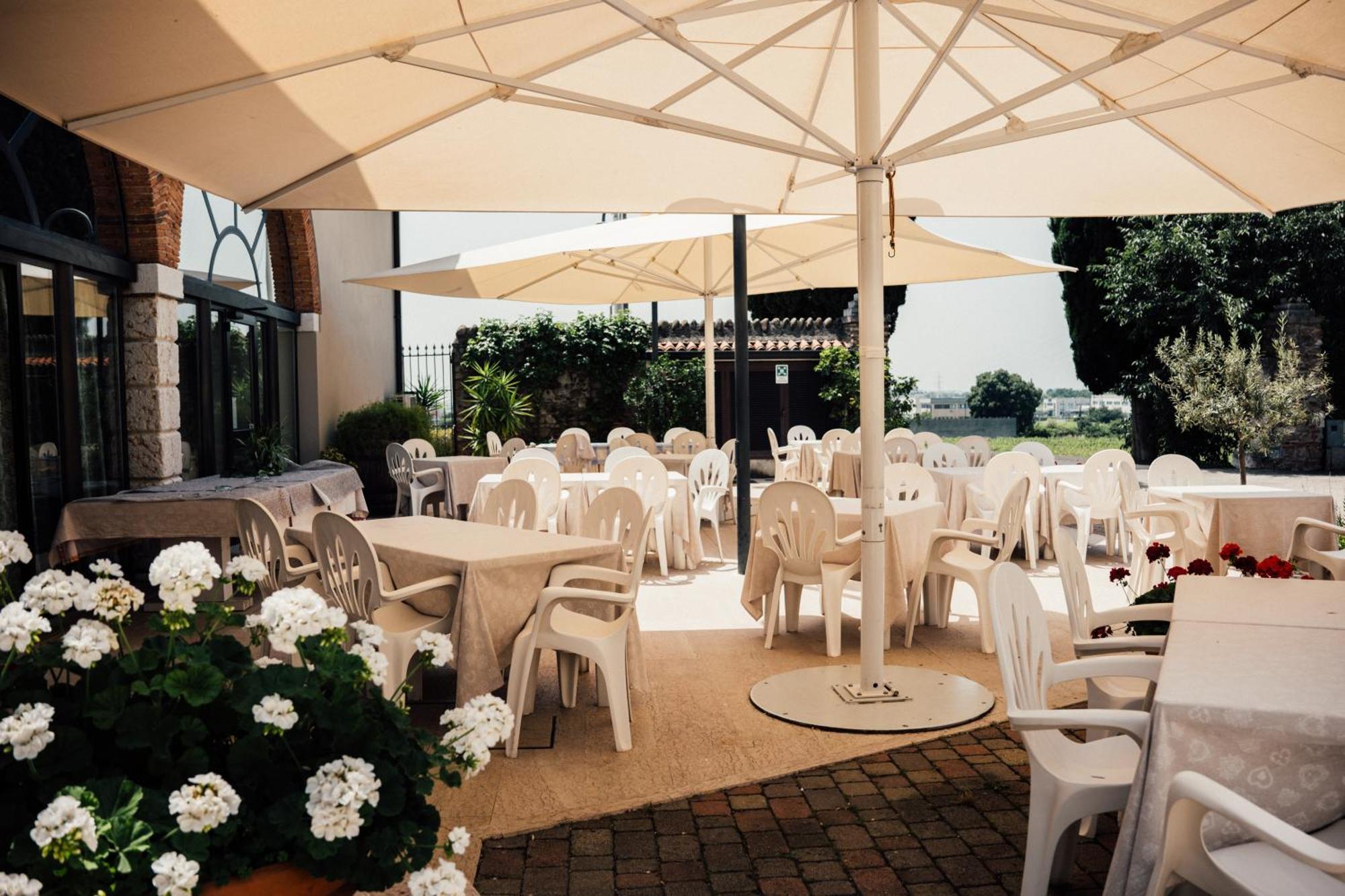 Albergo La Meridiana Castelnuovo del Garda Luaran gambar